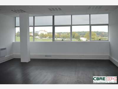 Loue bureaux 49m² au 1er étage à Anglet 5 Cantons
