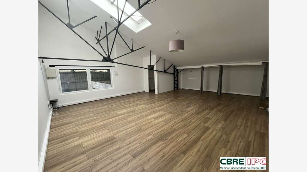 A louer bureaux 124m² Montbrun Blancpignon Anglet