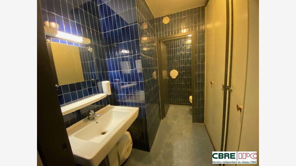 LOCATION - REF : 8417FD