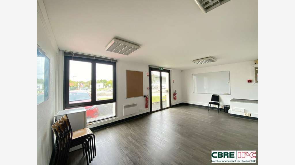 LOCATION - REF : 8417FD