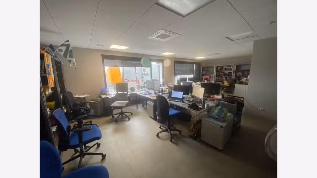 Bureaux 342m² PMR ERP idéalement situé à Anglet