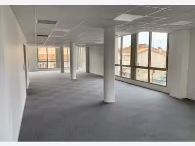 A louer bureaux 216m² à Angoulême L'Houmeau 