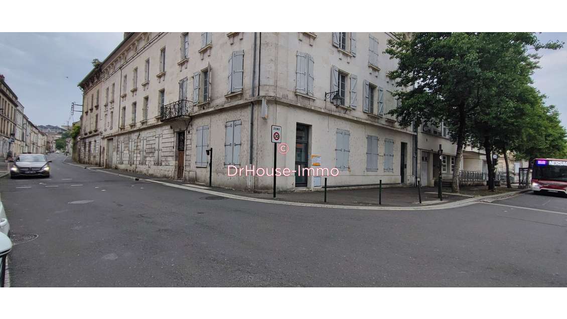 A louer spacieux bureaux 85m² à Angoulême