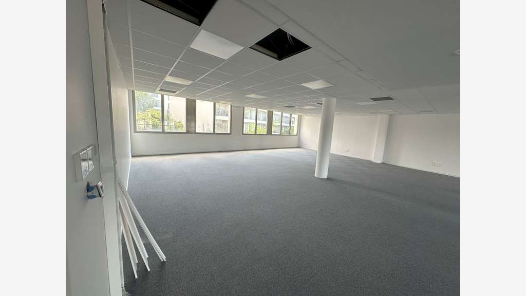 A louer 2 modules bureaux divisibles à Angoulême
