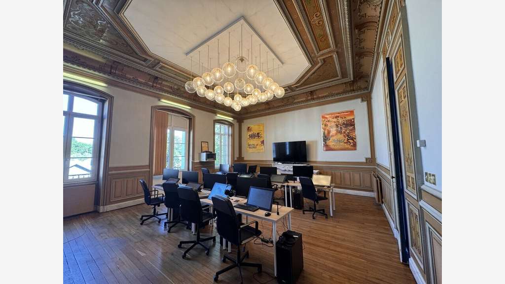 A louer bureaux de 500m² au centre d'Angoulème