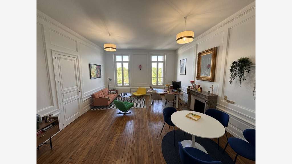 A louer bureaux de 500m² au centre d'Angoulème