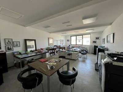 Bureaux de 160m² à louer à Angoulême axe passant