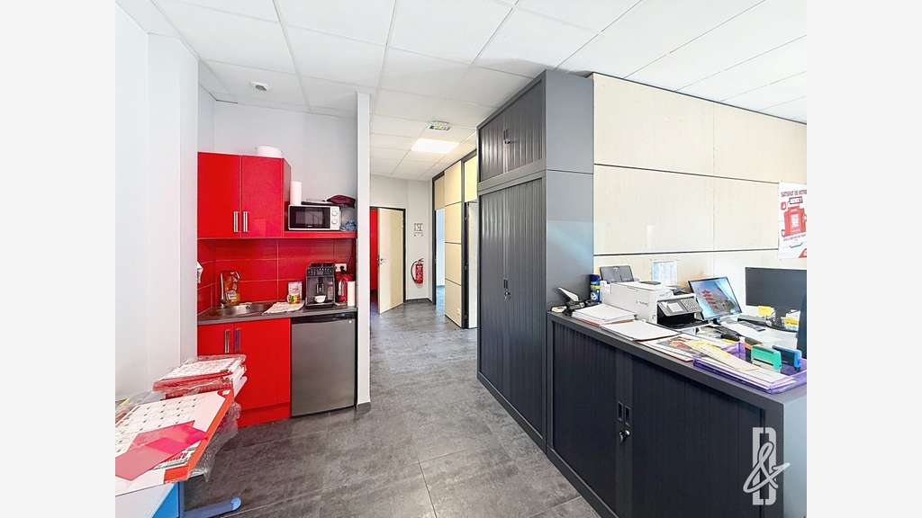 A LOUER 120 M² DE BUREAUX RUE DE BORDEAUX