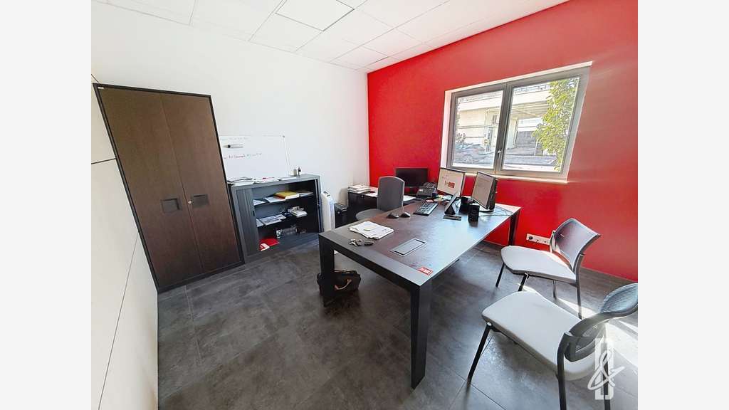 A LOUER 120 M² DE BUREAUX RUE DE BORDEAUX