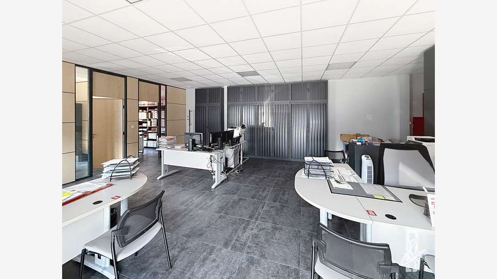 A LOUER 120 M² DE BUREAUX RUE DE BORDEAUX