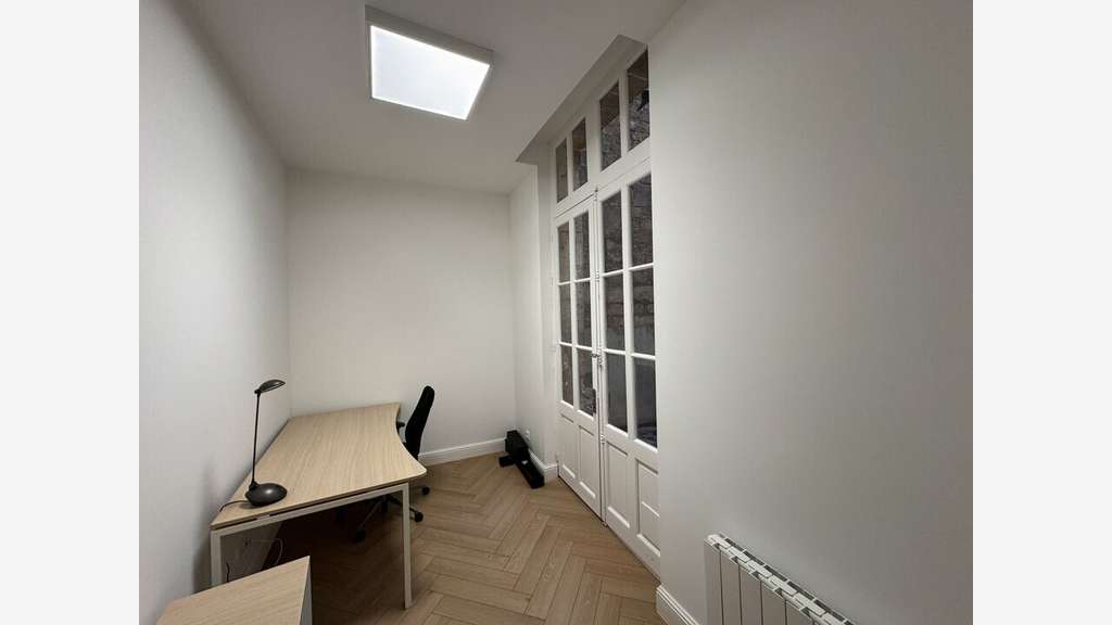 ANGOULÊME - BUREAUX à louer