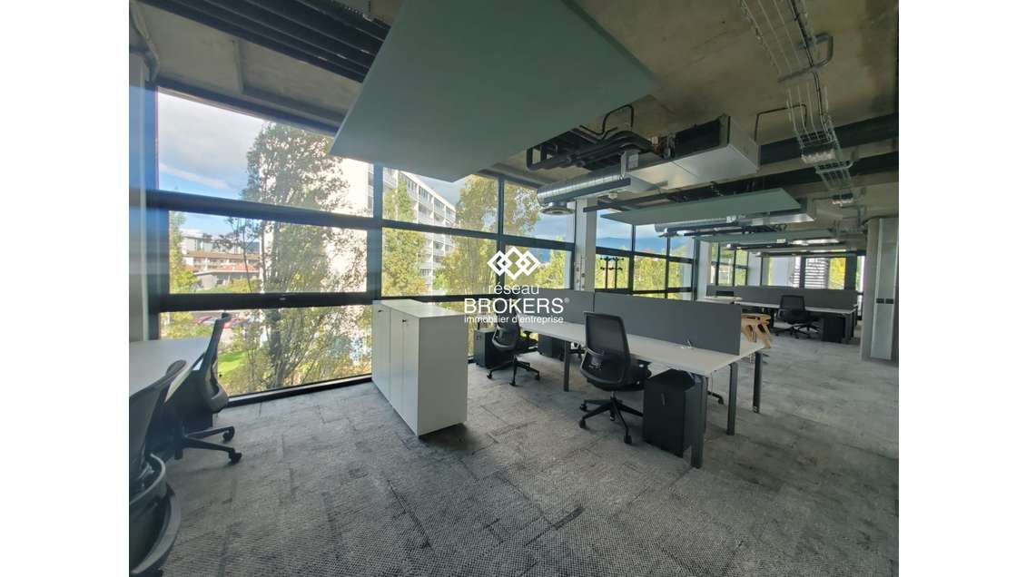 A louer bureaux haut standing à Annecy 335m²