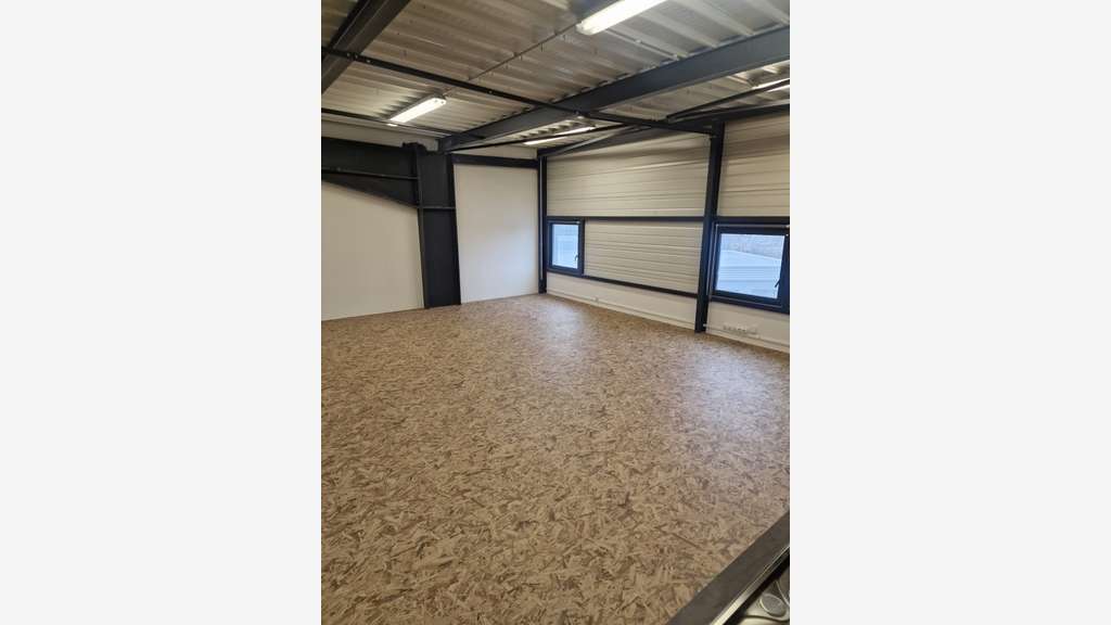A louer bureaux 90m² Annecy ZA des Césardes