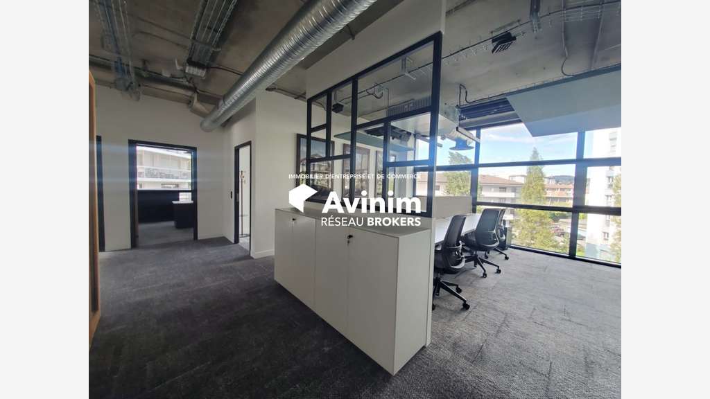 A louer bureaux haut standing 335m² à Annecy