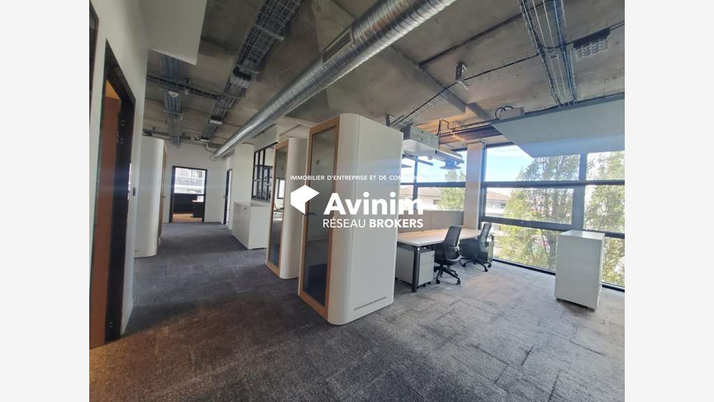 A louer bureaux haut standing 335m² à Annecy