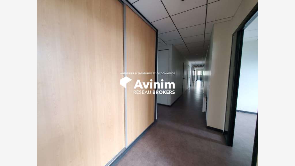 Bureaux à louer Seynod - 446m²