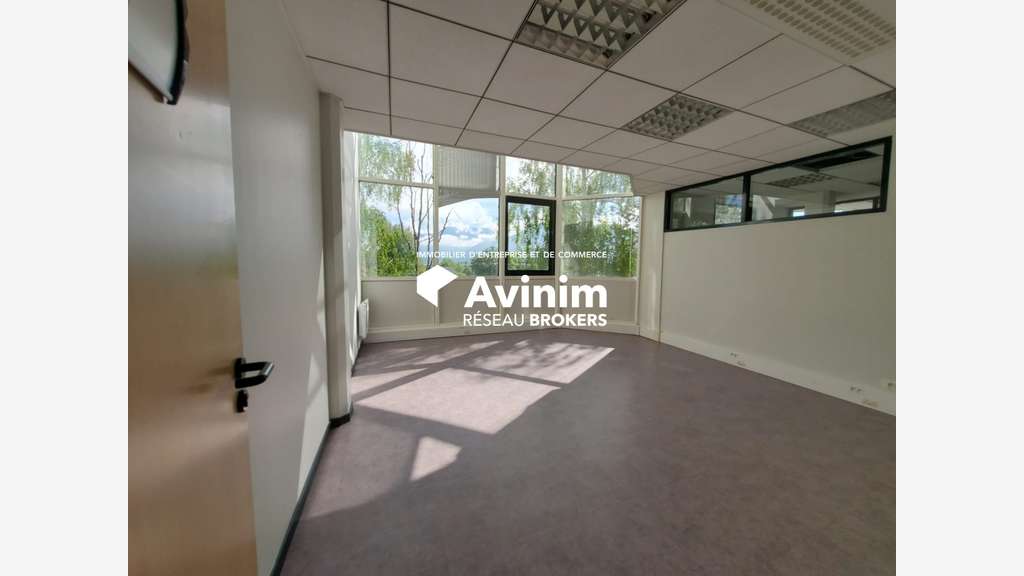 Bureaux à louer Seynod - 446m²