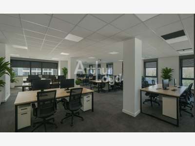 Bureau 214m² R+1 à louer à Annecy 