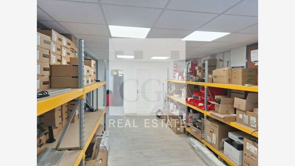 Bureaux climatisés 300m² à louer à Anse