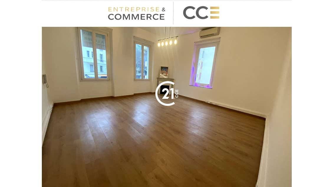 A louer bureaux 57m² R+1 à Antibes centre