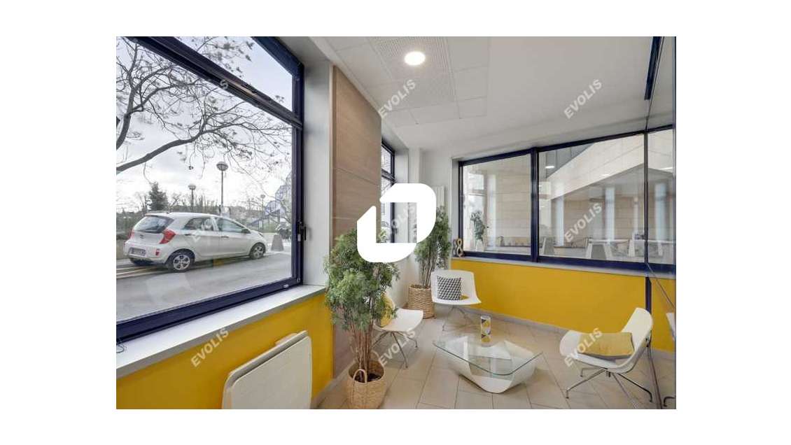 A louer bureaux rénovés de 252m² à Antony