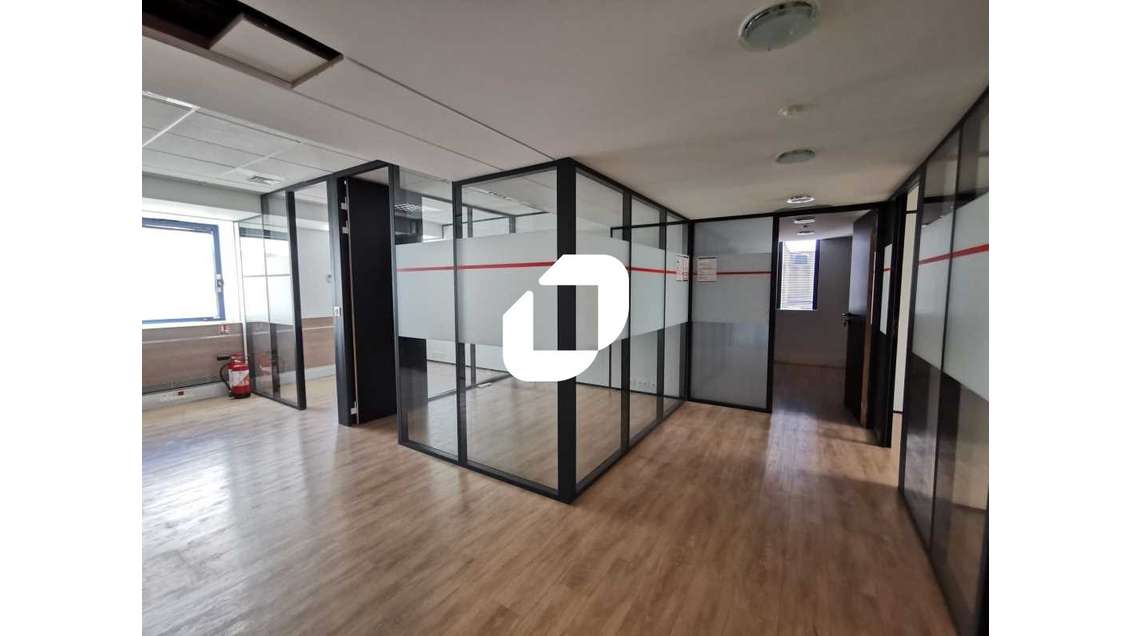 A louer Bureaux 164m² Antony