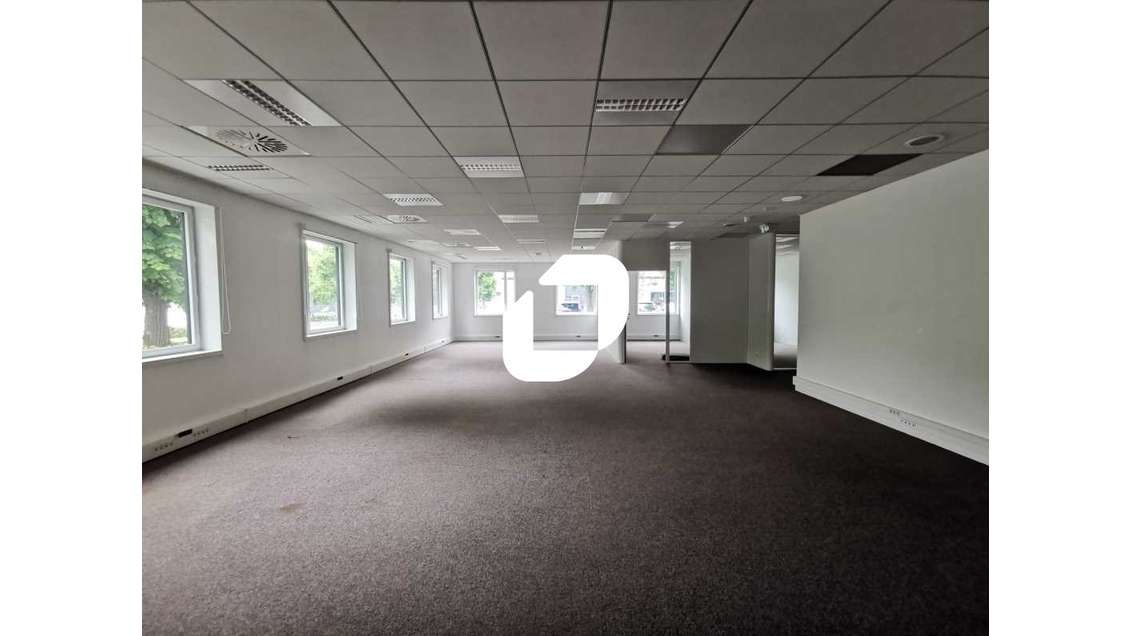 A louer Bureaux 303m² Antony