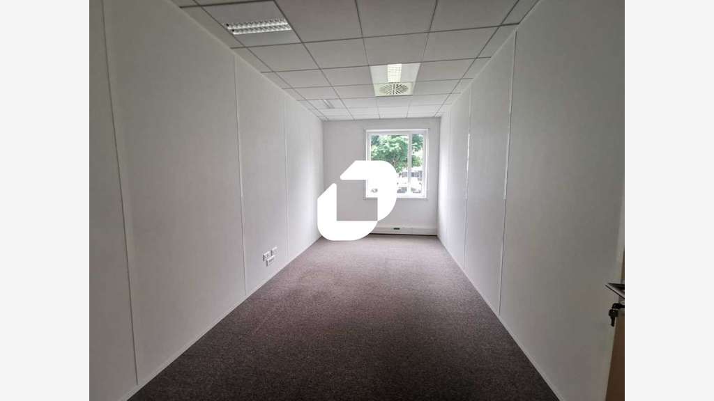 A louer Bureaux 303m² Antony