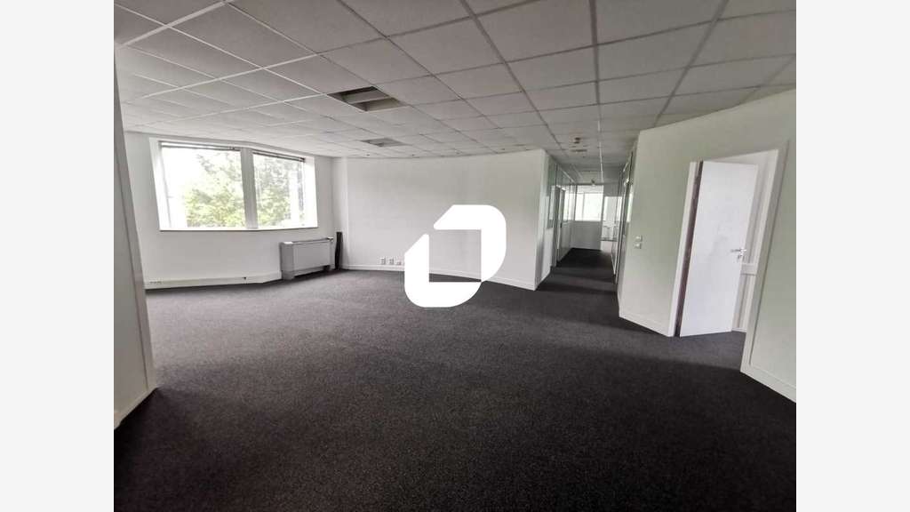 A louer Bureaux 742m² Antony