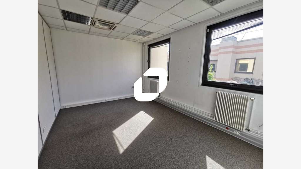 A louer Bureaux 575m² Antony