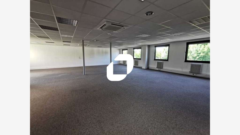 A louer Bureaux 575m² Antony