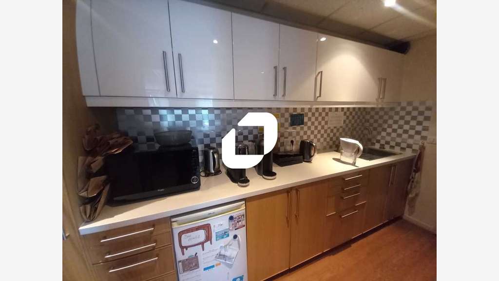 A louer Bureaux 84m² Antony