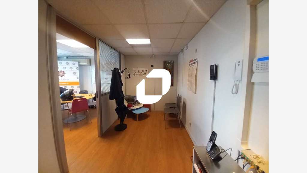 A louer Bureaux 84m² Antony