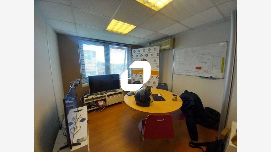 A louer Bureaux 84m² Antony