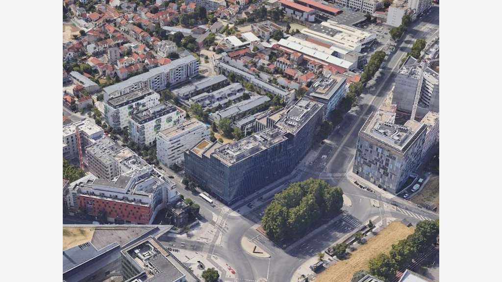 À louer bureaux de 334 à 1 332m² à Arcueil