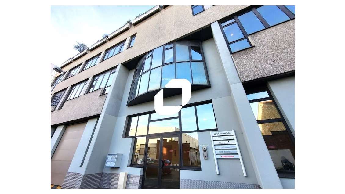 A louer Bureaux 151m² Arcueil