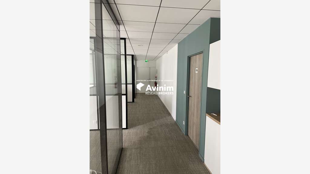 A louer plateau de bureaux 213m² R+1 à Arcueil