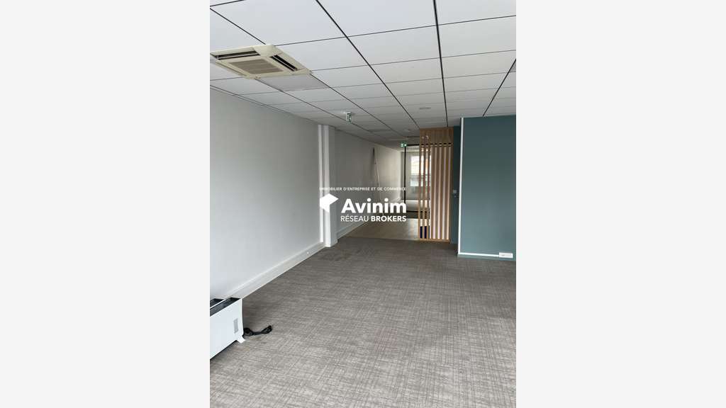 A louer plateau de bureaux 213m² R+1 à Arcueil