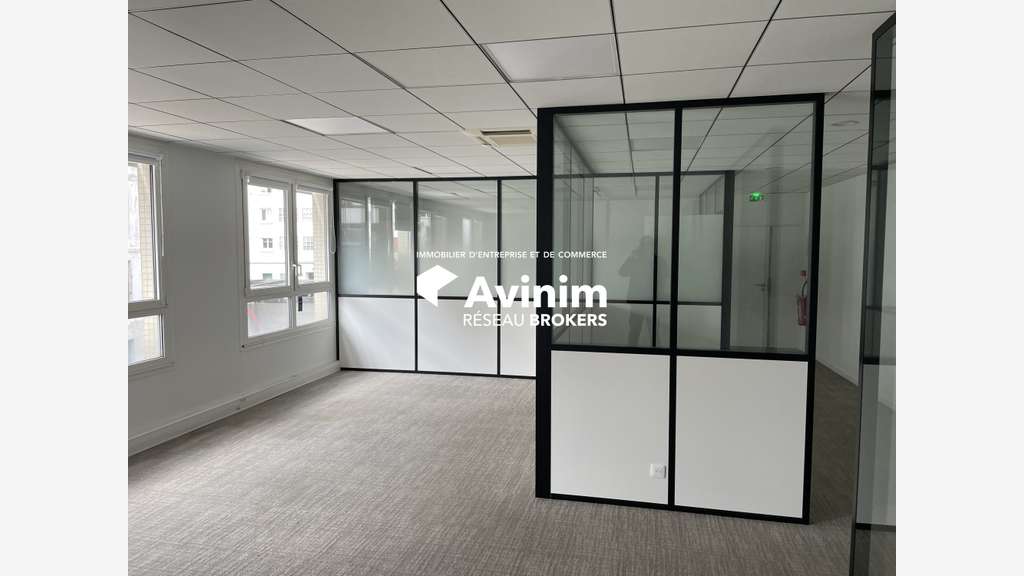 A louer plateau de bureaux 213m² R+1 à Arcueil