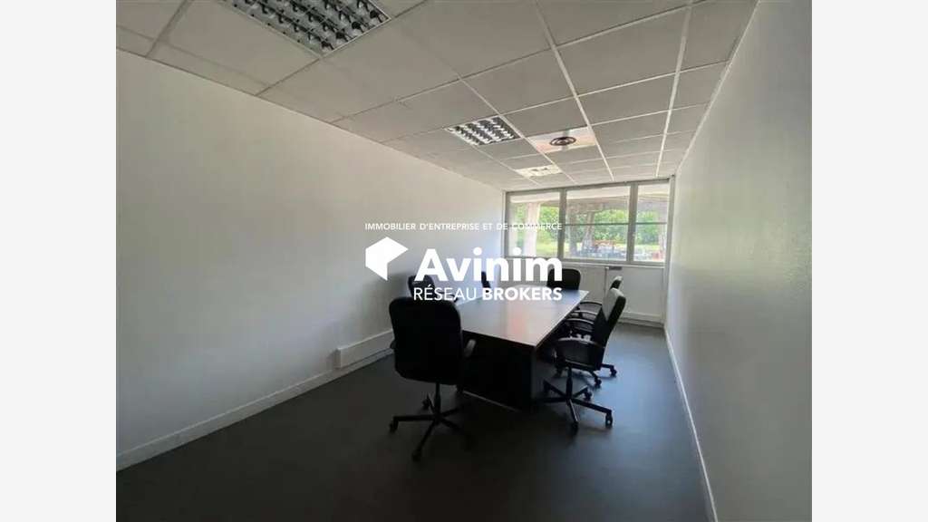 A louer bureau 268m² R+1 à Arceuil