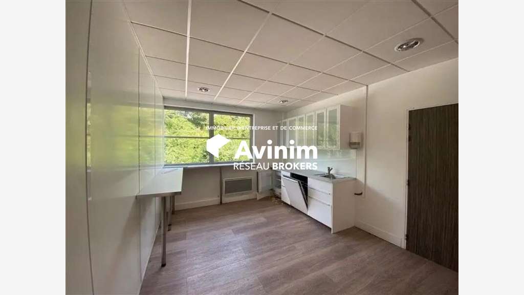A louer bureau 268m² R+1 à Arceuil