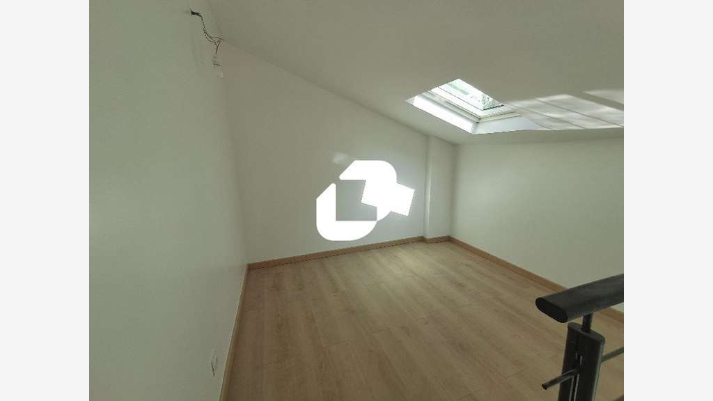 A louer Bureaux 244m² Arcueil