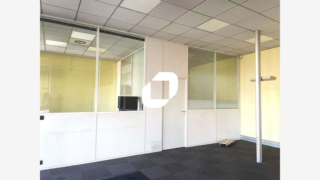 A louer Bureaux 151m² Arcueil