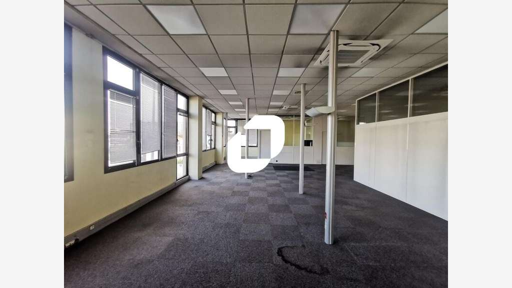 A louer Bureaux 151m² Arcueil