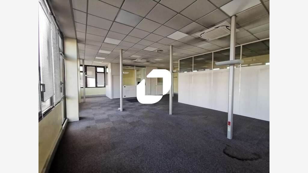 A louer Bureaux 151m² Arcueil