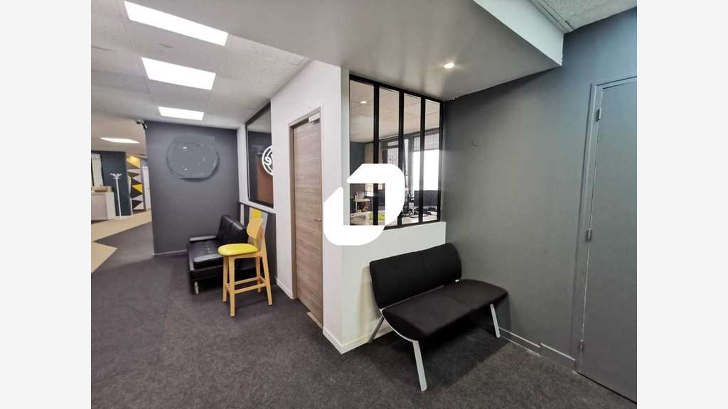 A louer Bureaux 1240m² Arcueil