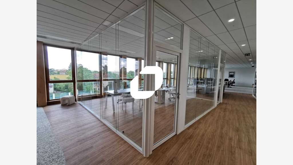 A louer Bureaux 710m² Arcueil