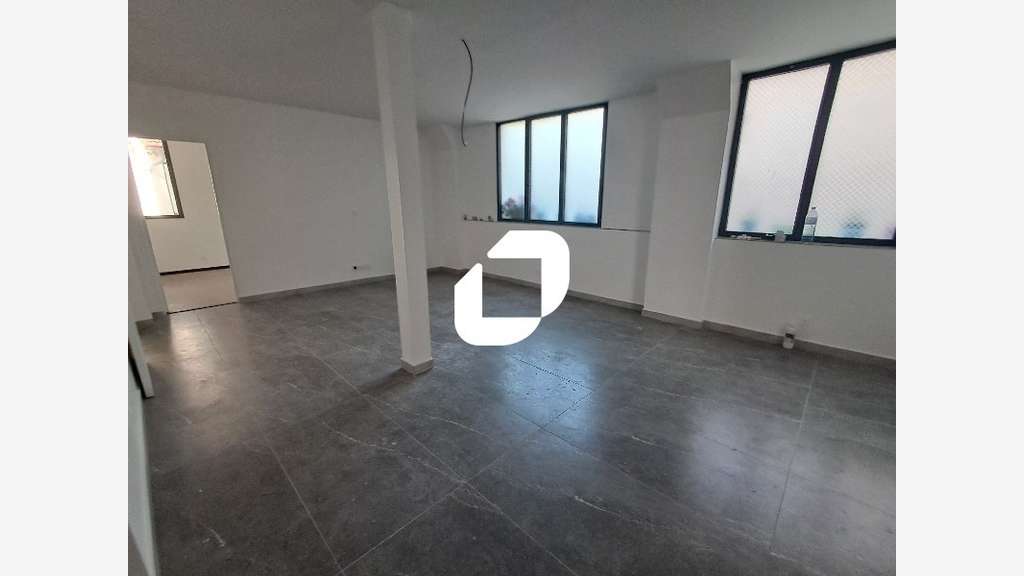A louer Bureaux 244m² Arcueil