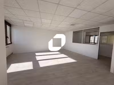 A louer Bureaux 175m² Arcueil