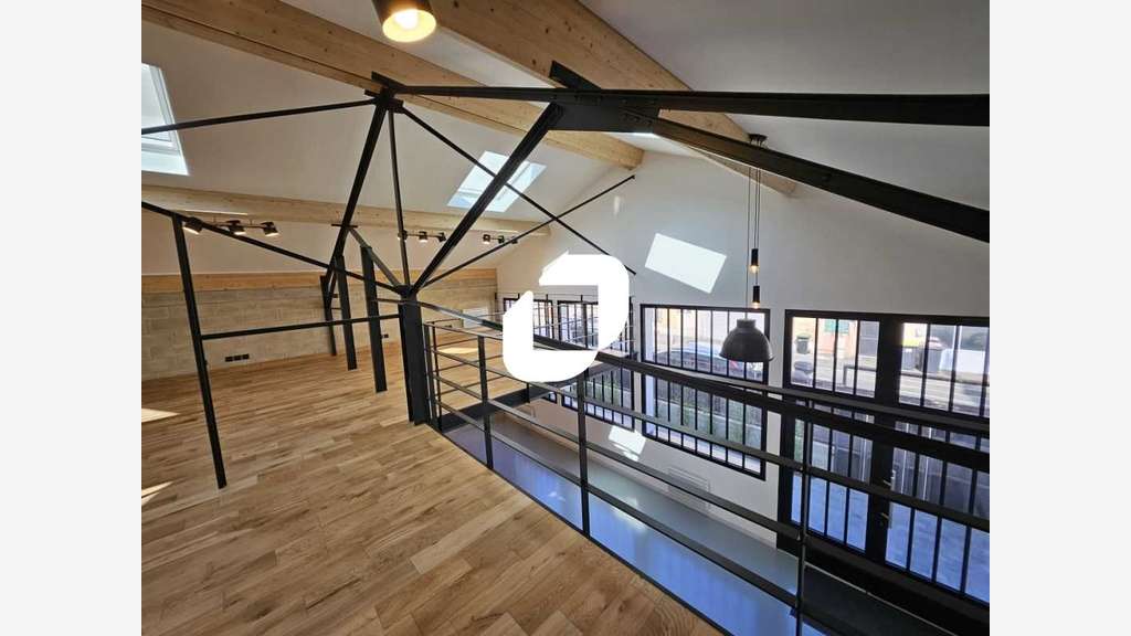 A louer Bureaux 198m² Arcueil